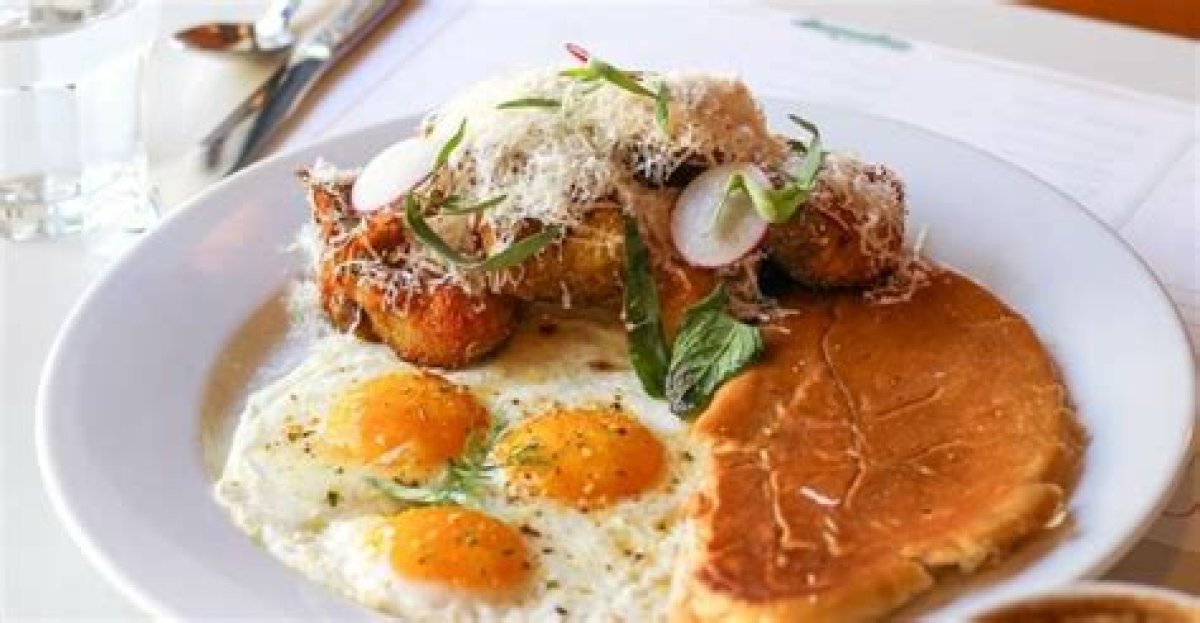 Discover the Ultimate Breakfast and Brunch Spot in Chicago: Yolk!